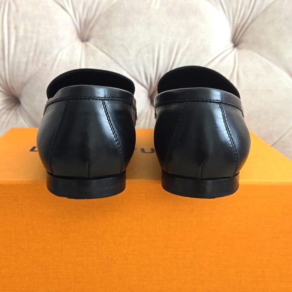 Louis Vuitton upper case flat loafers, black leather, size 39. Made in Italy. - Picture 5 of 10